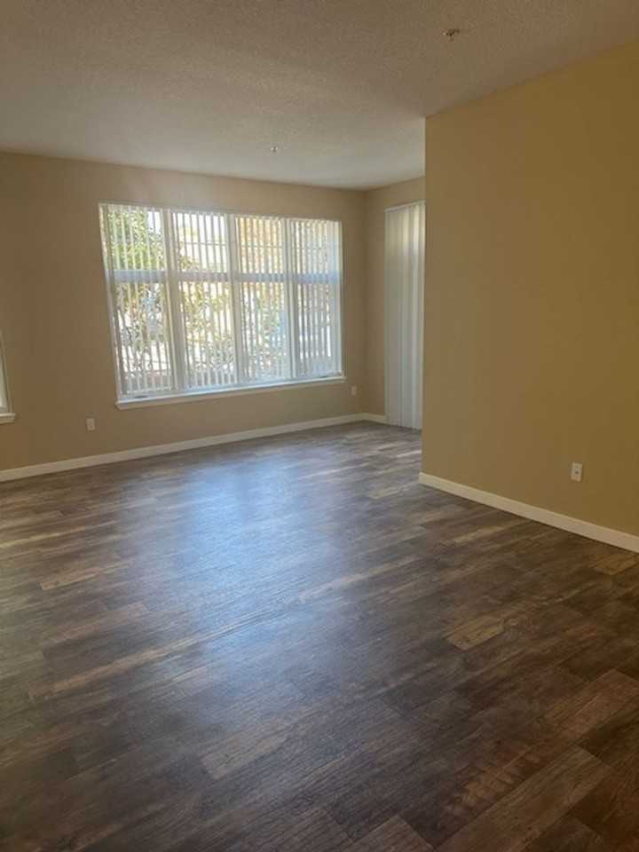 Cornerstone Apartments - Photo 6 of 49