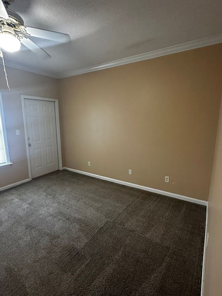 1720 Northside Dr Apt E - Photo 6 of 15