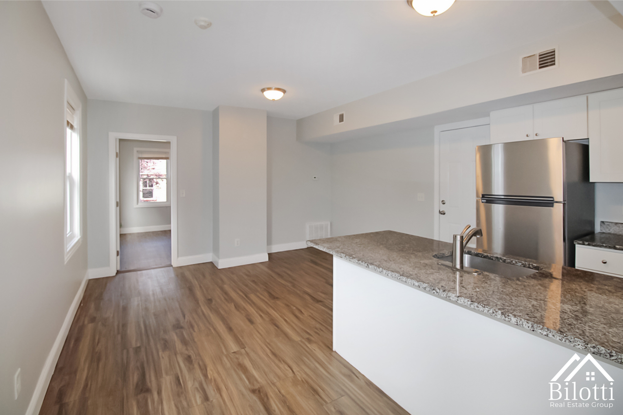 146 George M Cohan Blvd - Photo 3 of 12