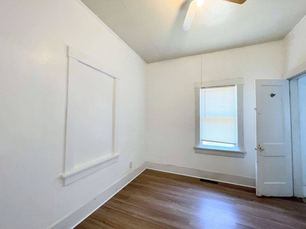 902 E 5th Ave - Photo 7 of 12