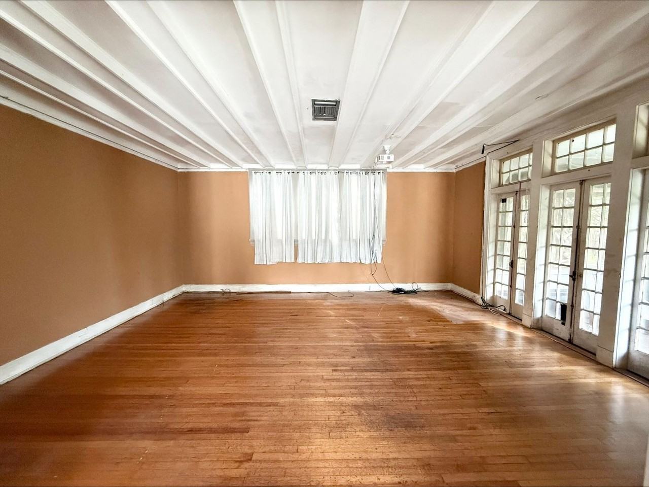 7211 Saint Charles Avenue - Photo 5 of 19