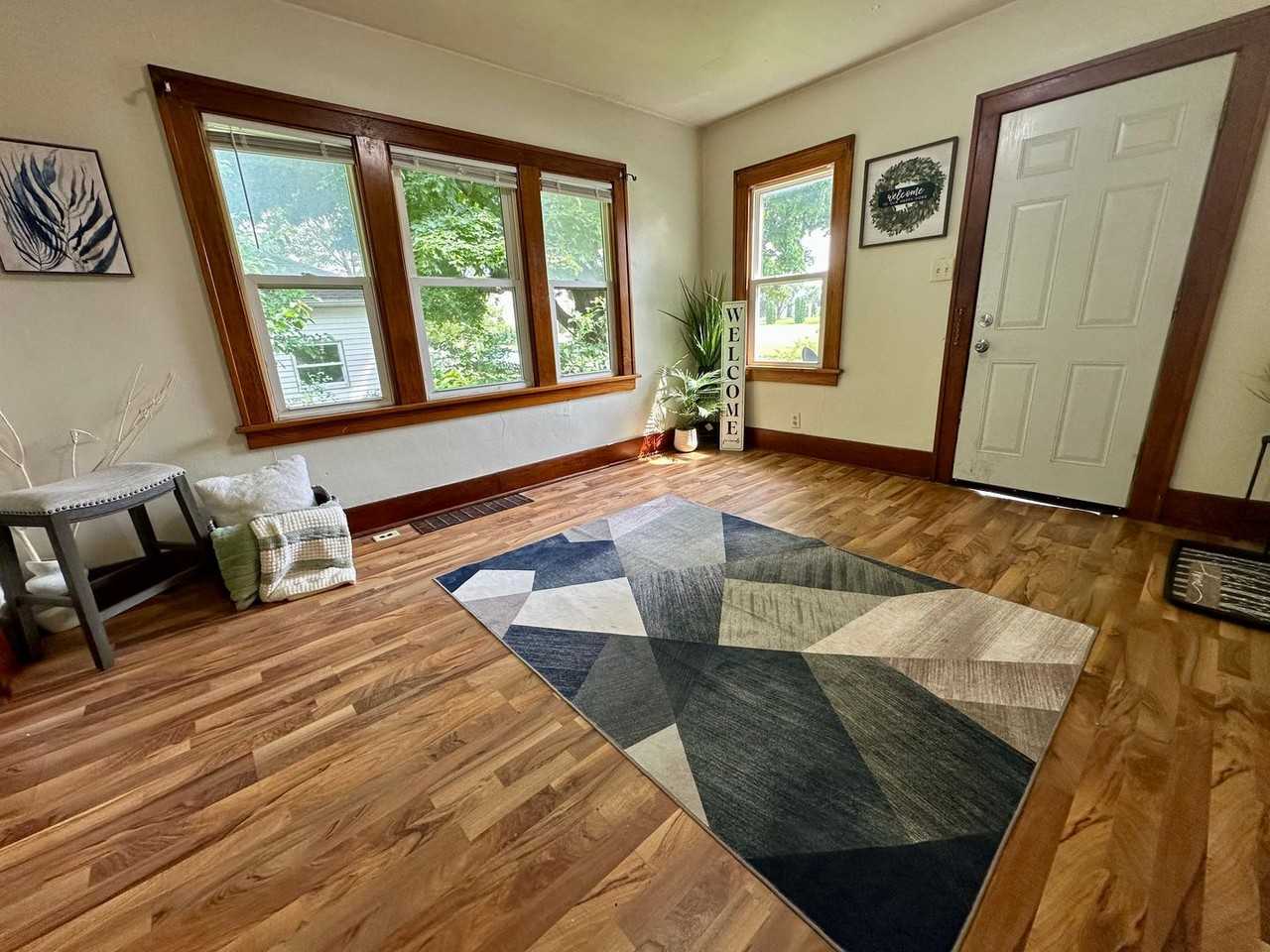652 Conger St - Photo 6 of 13