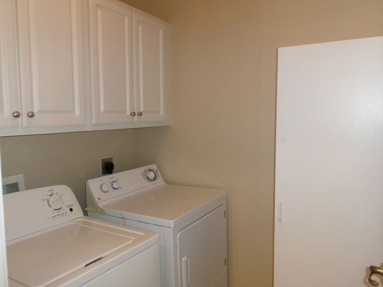 5030 Belleglen Ct #202 - Photo 7 of 23