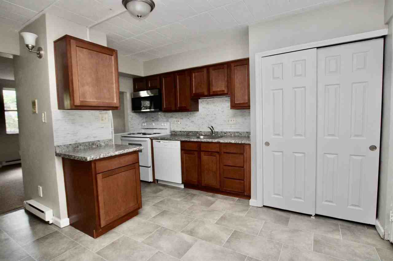 SYCAMORE APARTMENTS -- 130 - Photo 5 of 13