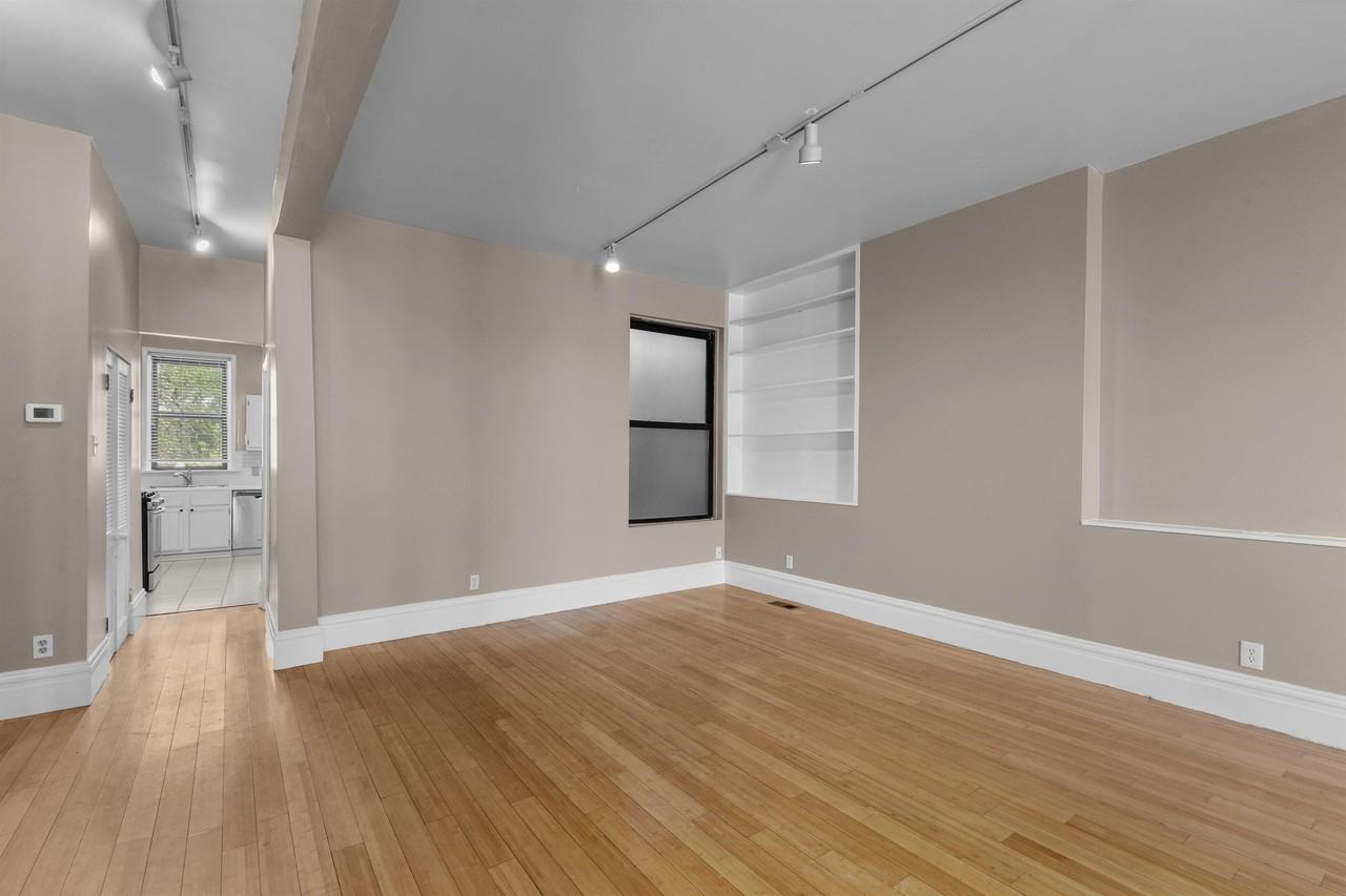 4133 Laclede Avenue - Photo 6 of 26