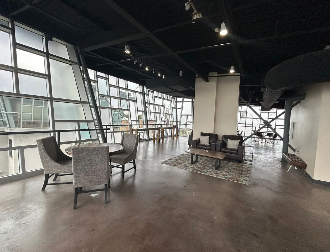 Now Leasing – Luxury 4BR/2BA Apartment at 139 Barksdale St, Memphis, TN! - Photo 5 of 37