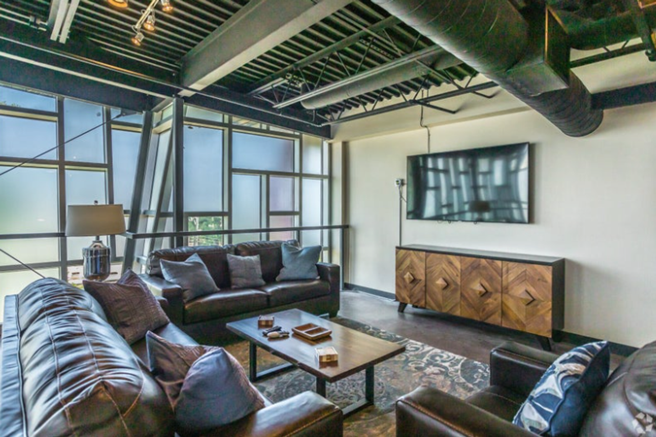 Now Leasing – Luxury 4BR/2BA Apartment at 139 Barksdale St, Memphis, TN! - Photo 4 of 37