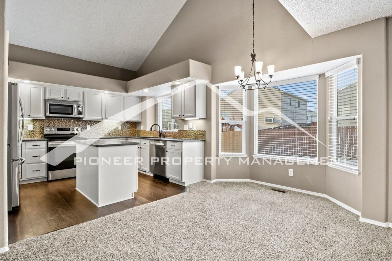 5315 Butterfield Dr - Photo 2 of 26