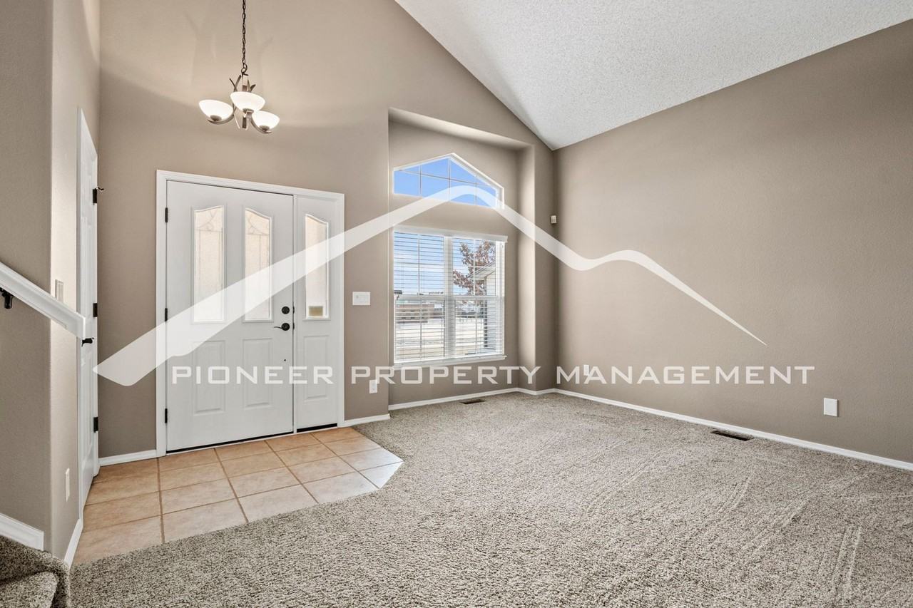 5315 Butterfield Dr - Photo 2 of 25