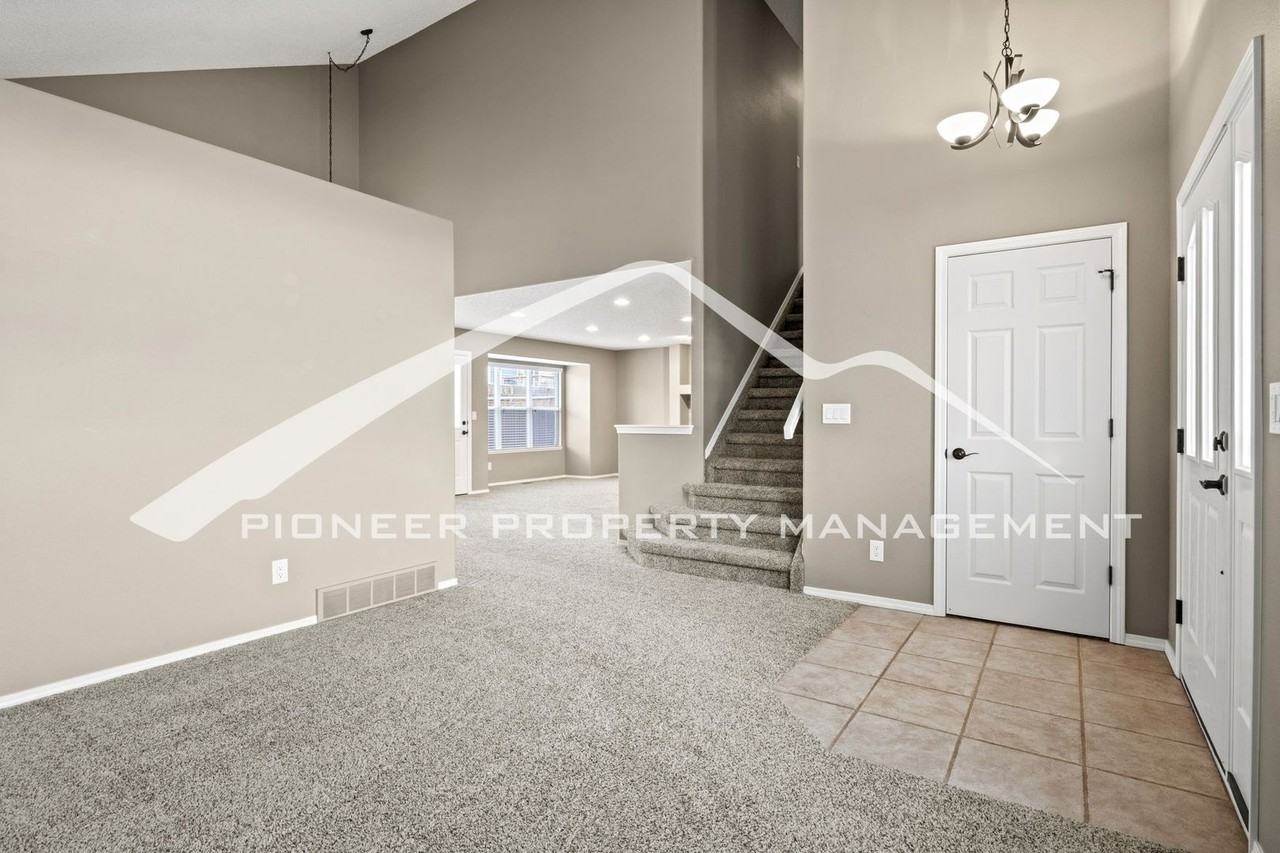 5315 Butterfield Dr - Photo 3 of 25
