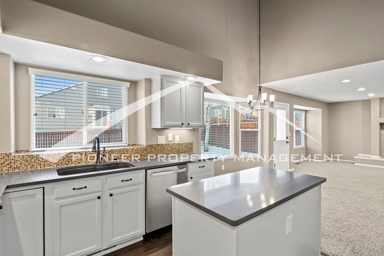 5315 Butterfield Dr - Photo 5 of 25