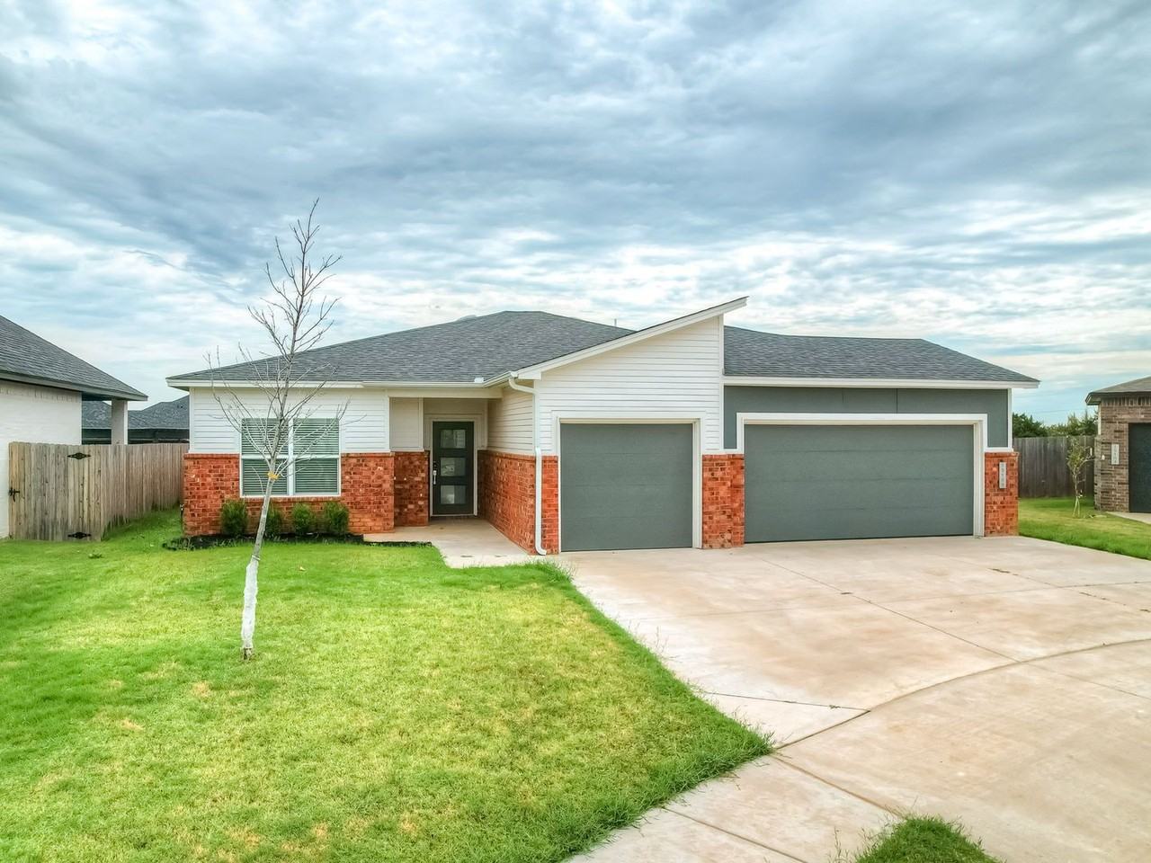 15108 Jasper Ct - Photo 2 of 50