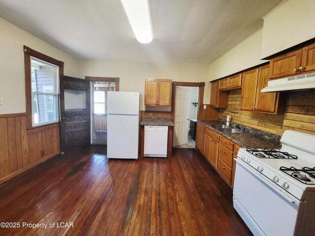 141 Short Street - Photo 2 of 16