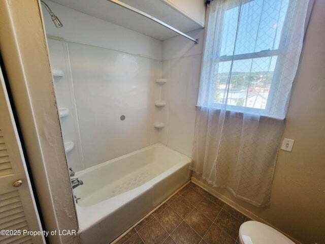 141 Short Street - Photo 5 of 16