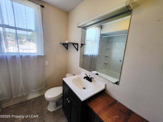 141 Short Street - Photo 6 of 16