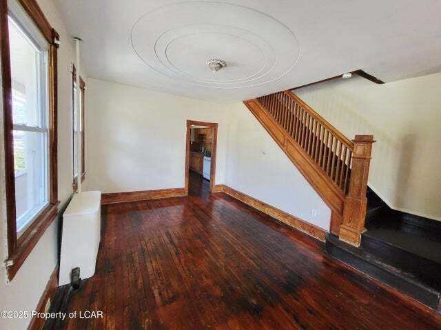 141 Short Street - Photo 7 of 16