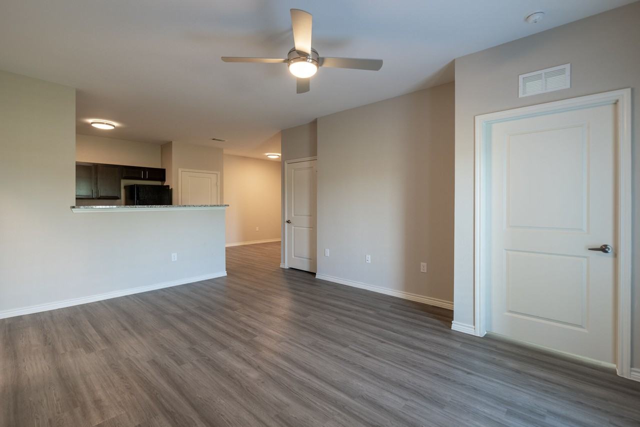 Patriot Pointe Apartments - Photo 3 of 41