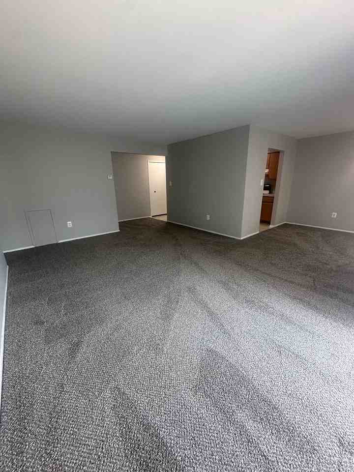 Woodhues Apartments - Photo 7 of 25