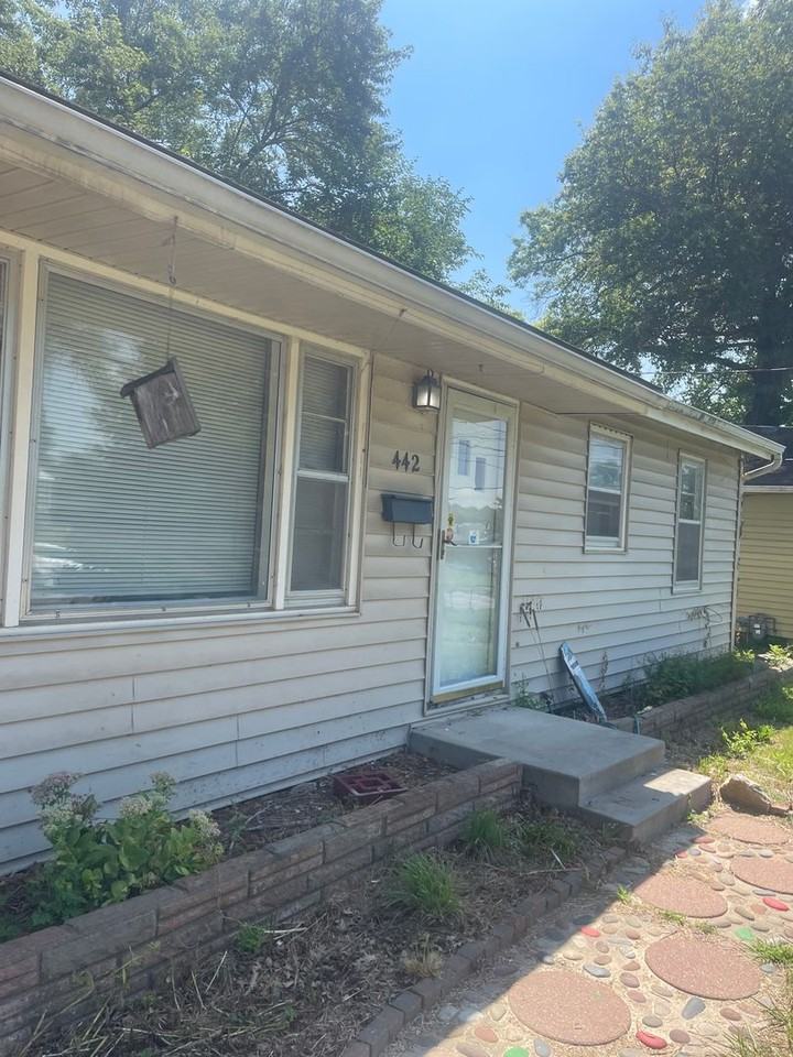 442 Missouri St - Photo 3 of 14