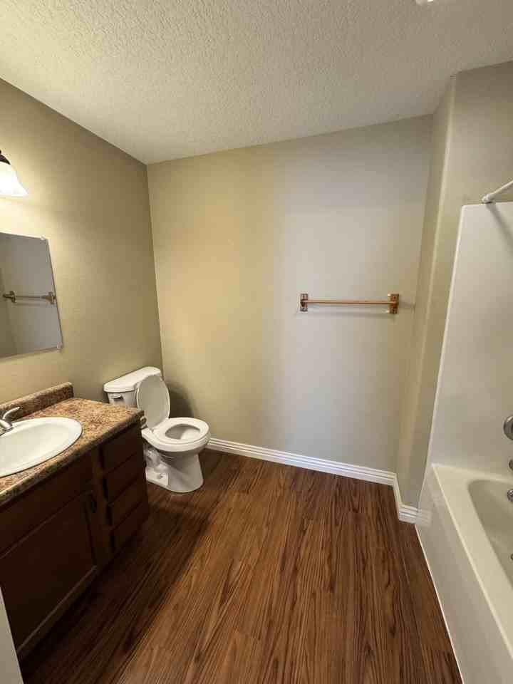 123 E Carlton St #A - Photo 3 of 8