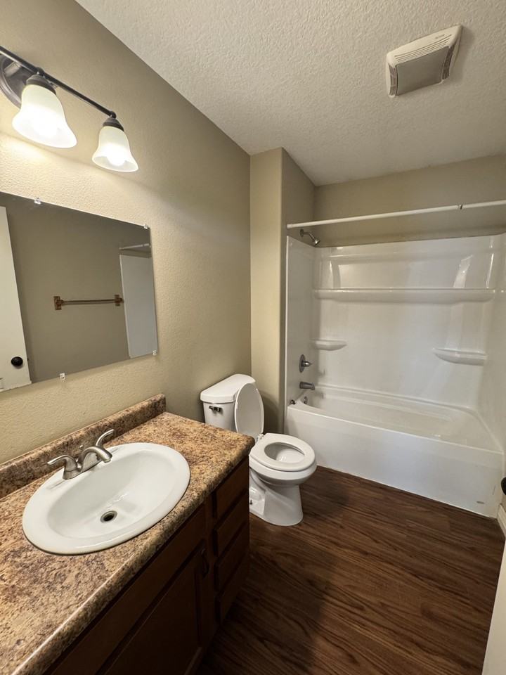 123 E Carlton St #A - Photo 5 of 8