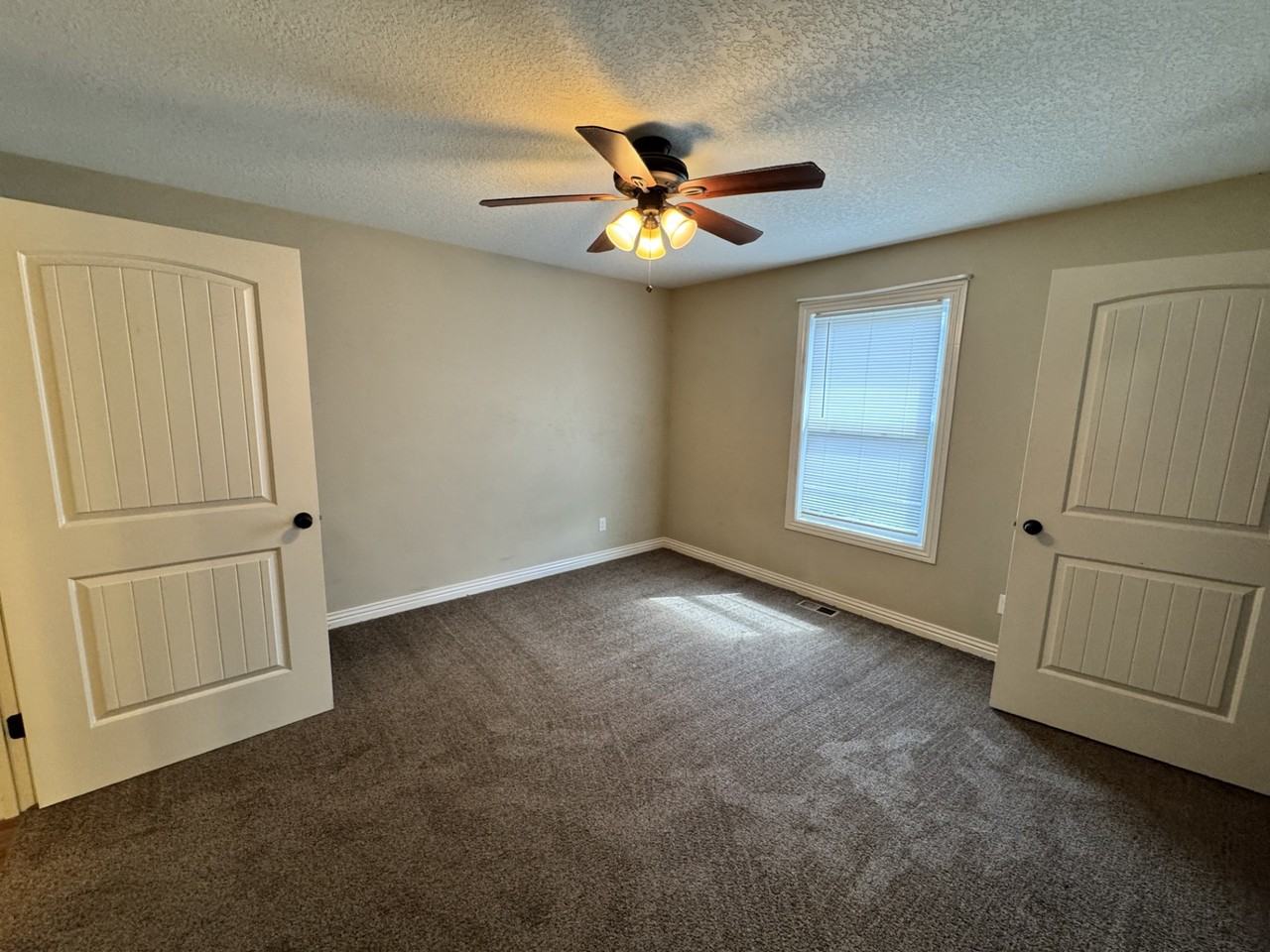 123 E Carlton St #A - Photo 7 of 8