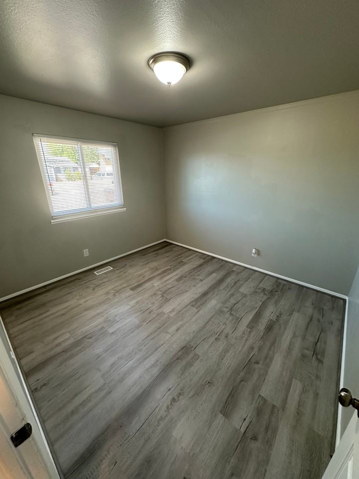 2557 Chimayo Dr - Photo 5 of 22