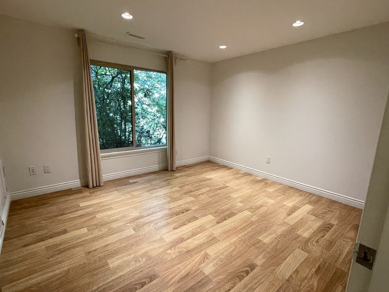 1590 Graveley Street - Photo 2 of 18