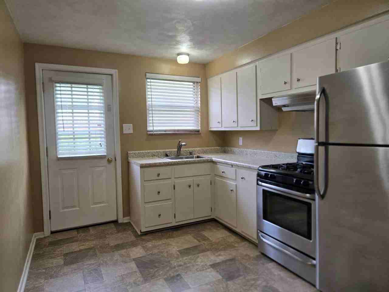 Mintwood Dr - Photo 2 of 13