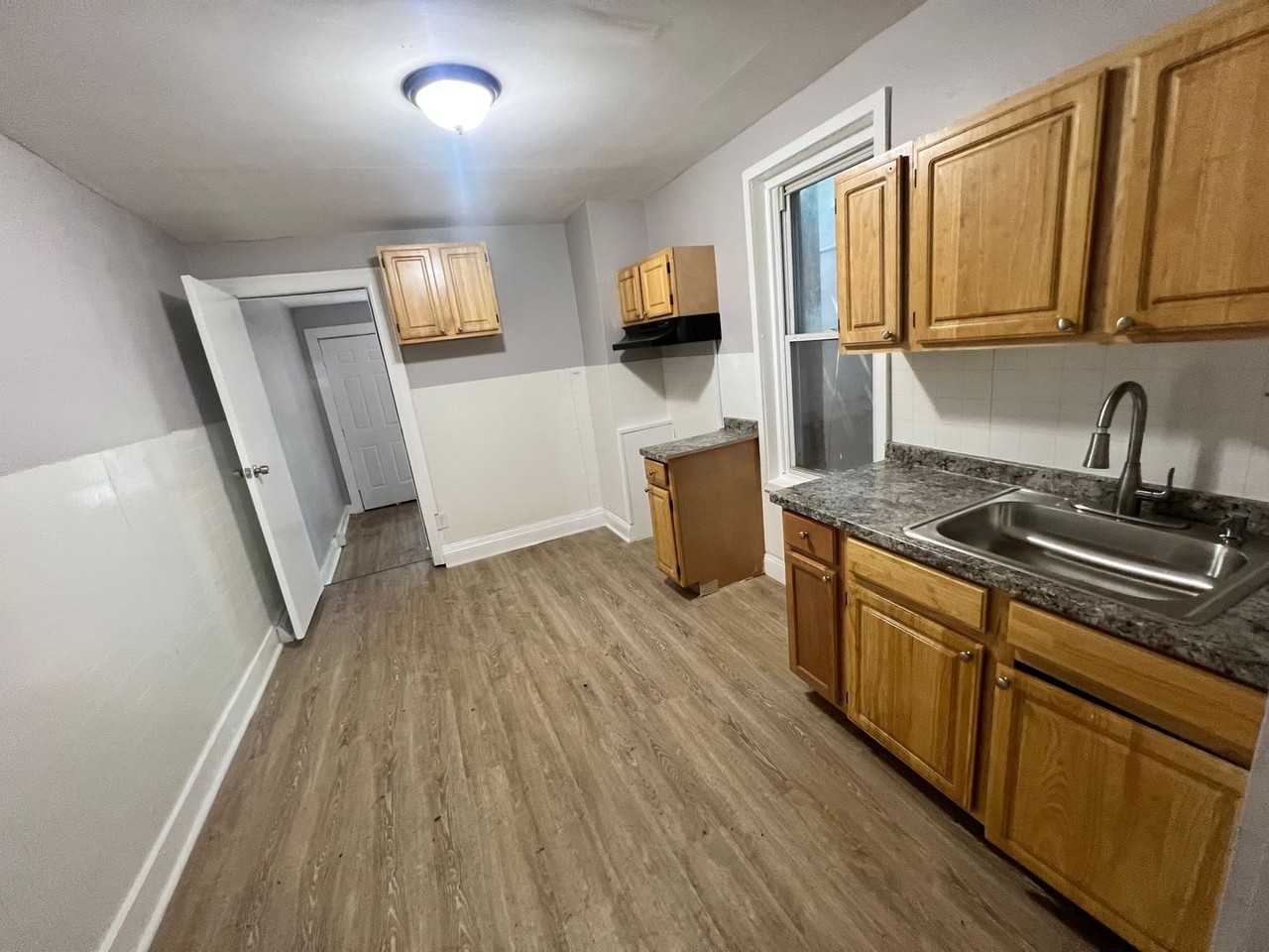 417 Walnut Ave - Photo 3 of 11