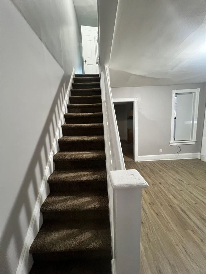 417 Walnut Ave - Photo 5 of 11