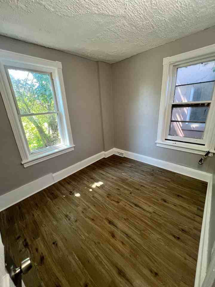 417 Walnut Ave - Photo 6 of 11