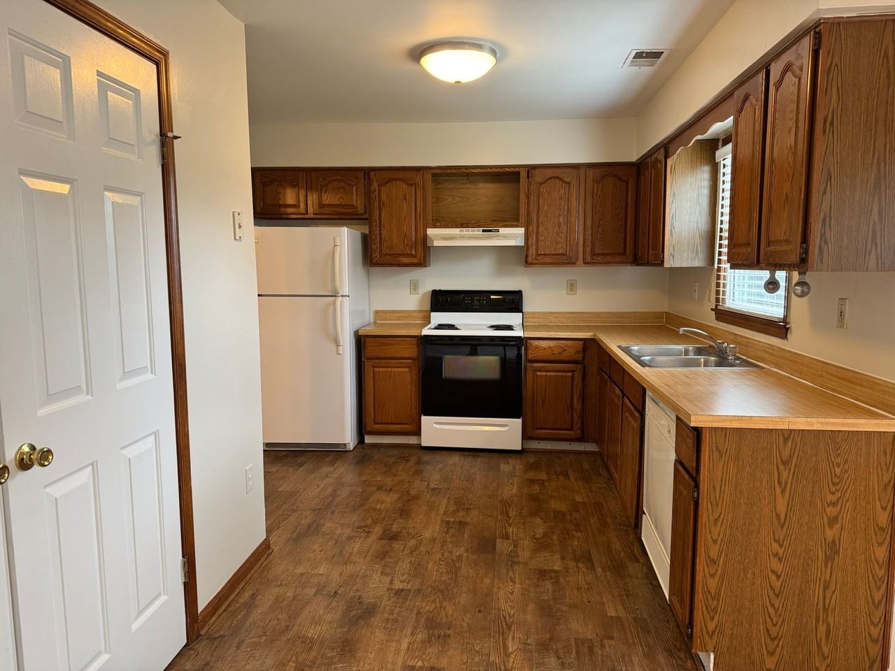3069 Barberry Ln - Photo 7 of 20
