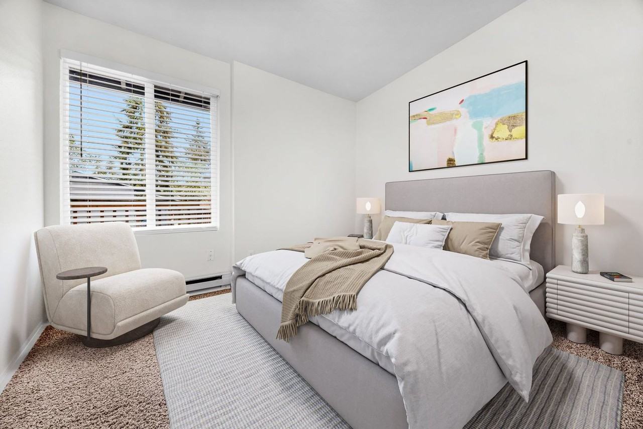 Pet-Friendly One- and Two-Bedroom Apartments in Edmonds - Photo 3 of 5