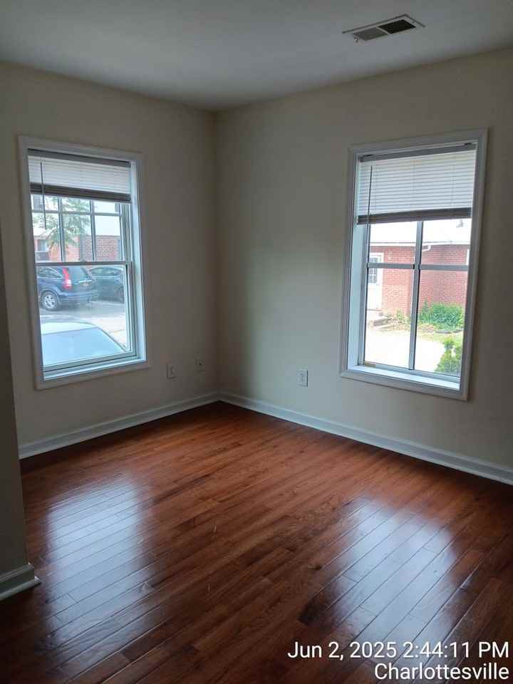 515 14th St Nw #B - Photo 6 of 8