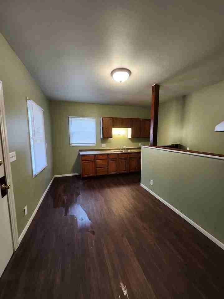 2509 W Cherry St - Photo 3 of 9