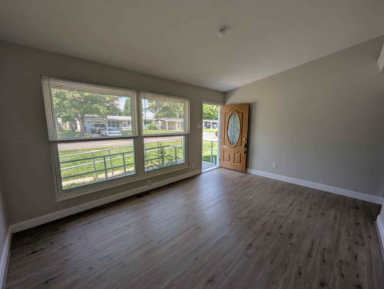 1700 Kay Dr - Photo 3 of 16