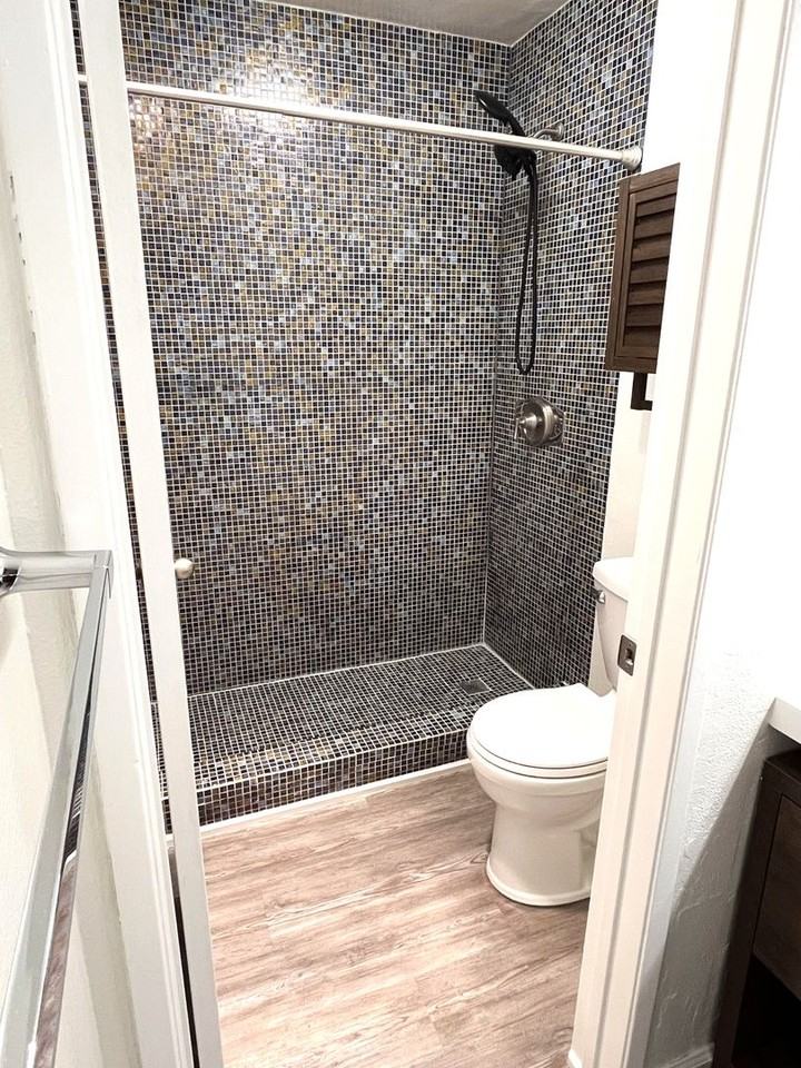 1615 Hotel Circle South - Photo 7 of 24