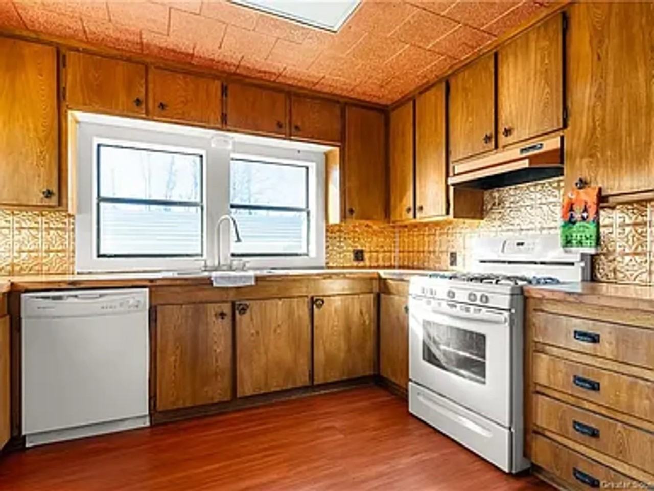 486 Andrew Mouhot Road - Photo 4 of 17