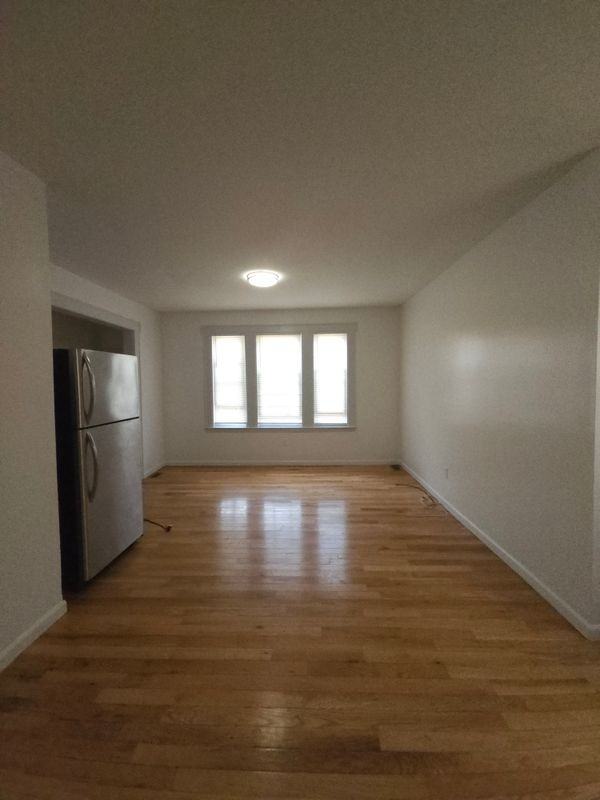 166 Goodwin Ave ##1 - Photo 3 of 10