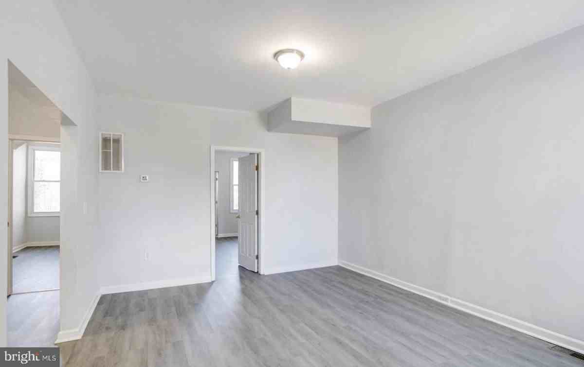 3007 Oakley Ave ##1 - Photo 2 of 18
