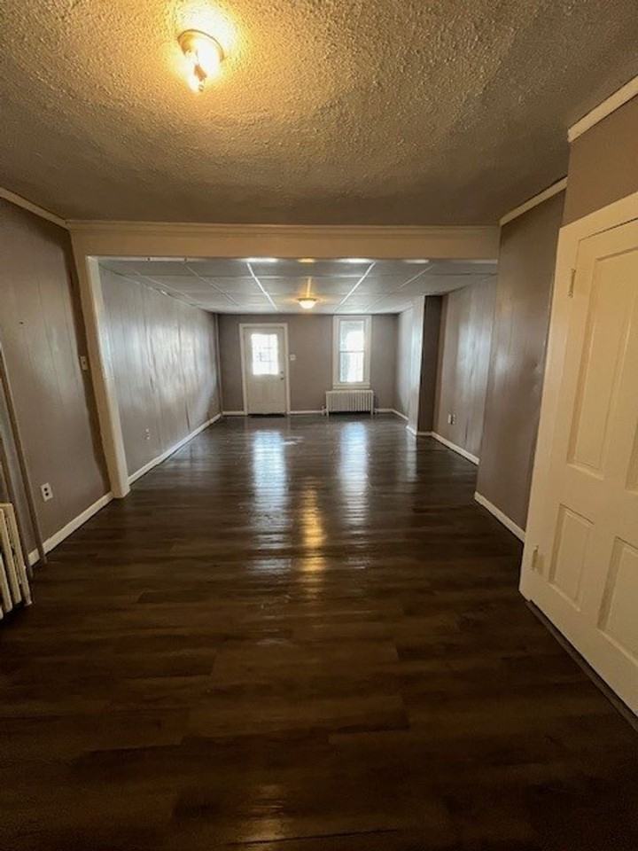 168 Penn Street - Photo 3 of 10