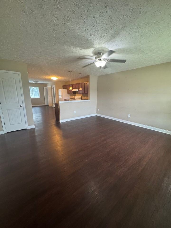 3988 Abraham Ct - Photo 4 of 16
