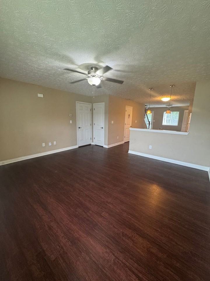 3988 Abraham Ct - Photo 5 of 16