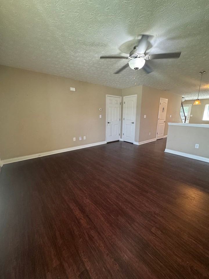 3988 Abraham Ct - Photo 6 of 16