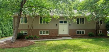 featured image of 1410 Bearhollow Rd