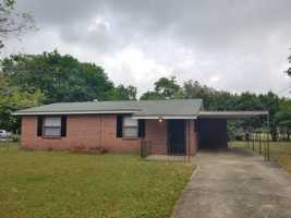 featured image of 823 N 75th Ave