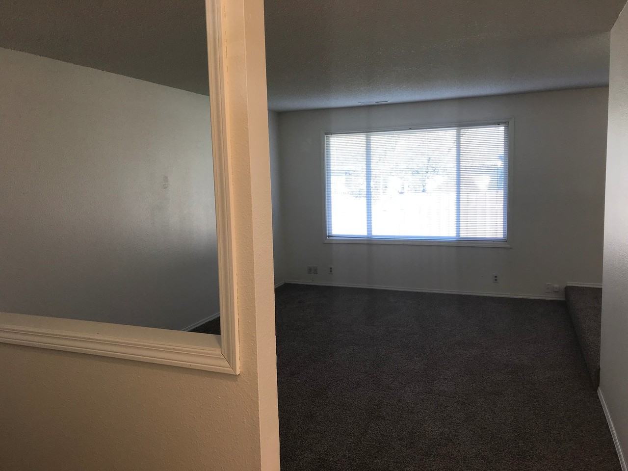 2708 Nw 106th St - Photo 3 of 34