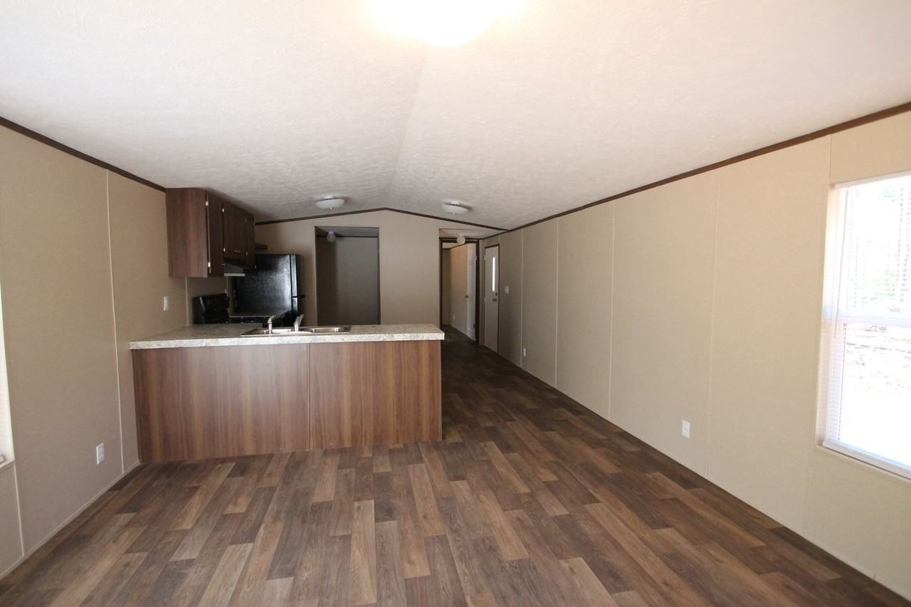 3046 Shannon Rd - Photo 2 of 11