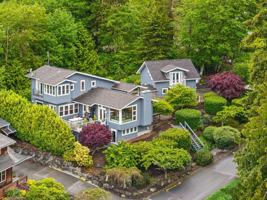 featured image of 10555 Ne Morning Ln